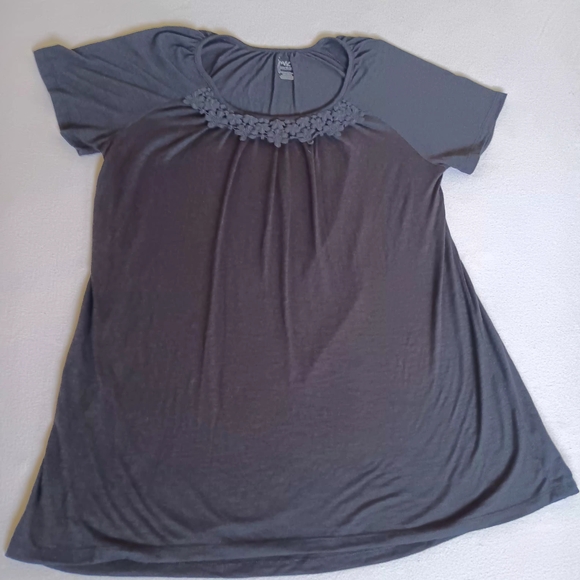 Just My Size Sz 2X Black Short Sleeve Top with Floral Accent - Picture 1 of 8